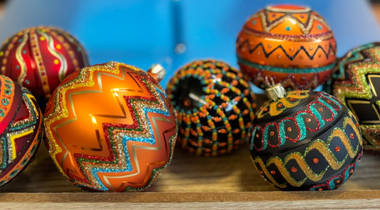 Neu eingetroffen Weihnachtskugeln aus der Afrika-Kollektion