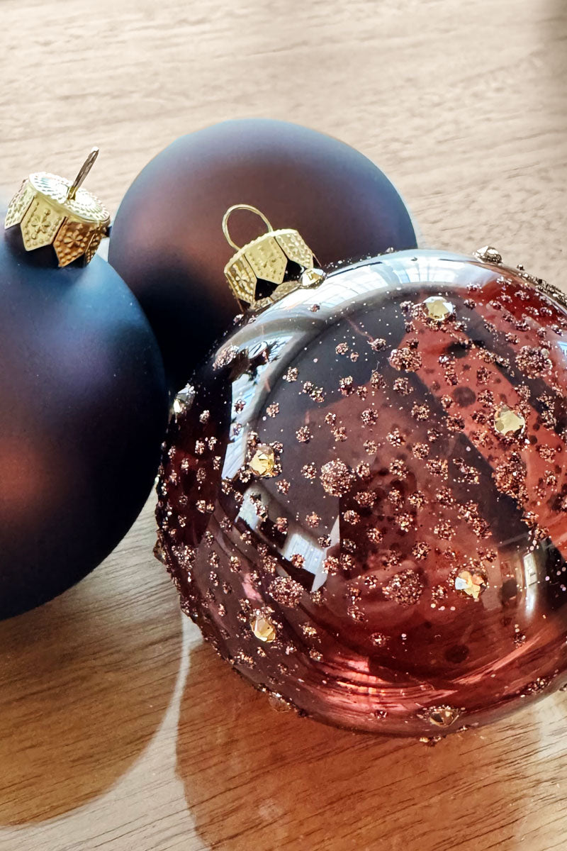 Ternd-Dekoration Creme de la Creme mit Weihnachtskugeln in Creme, Beige und Braun-Tönen – Christoball